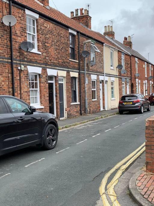 No6 - - Elegant Townhouse - Location Apartment Beverley