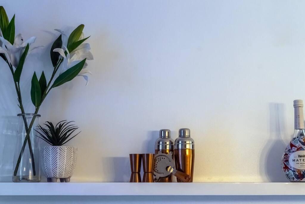 No6 - - Elegant Townhouse - Location * Beverley