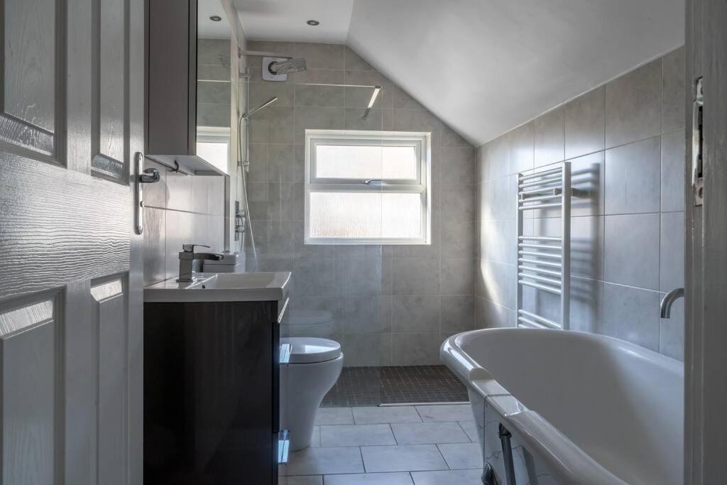 Apartment No6 - - Elegant Townhouse - Location